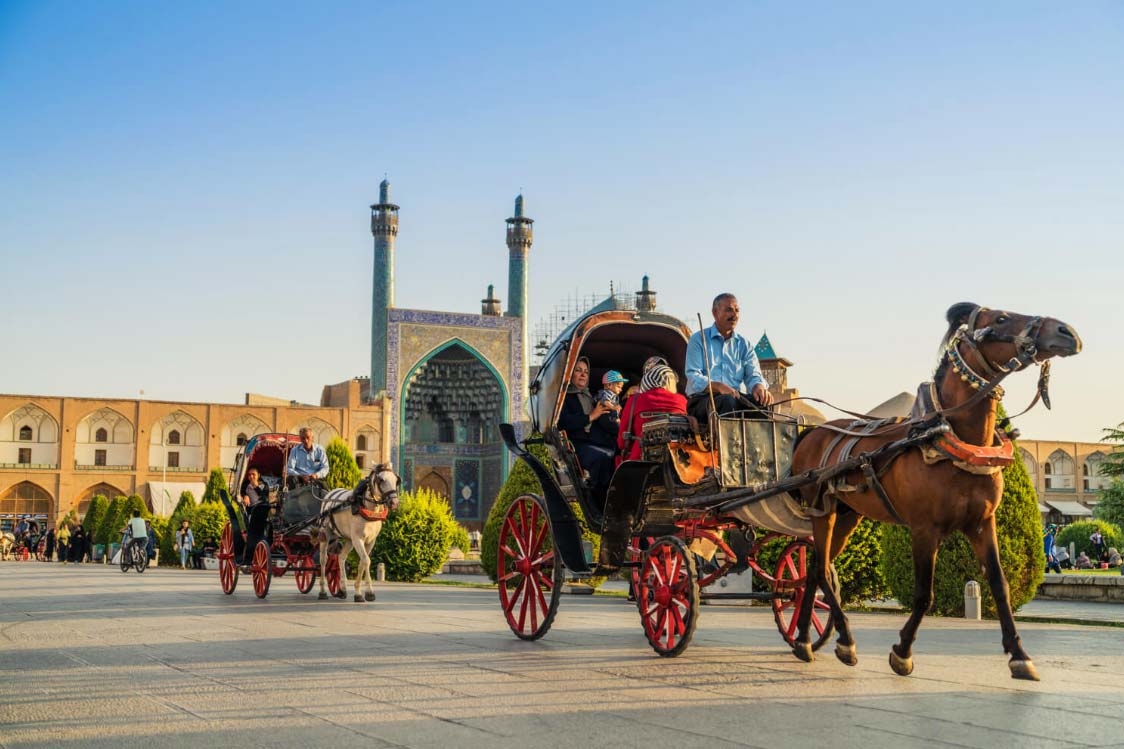 لذت سفر به اصفهان با رزرو هتل عباسی اصفهان