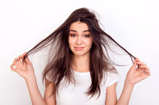 چگونه کمبود ویتامین‌ها و شکنندگی مو را مدیریت کنیم؟